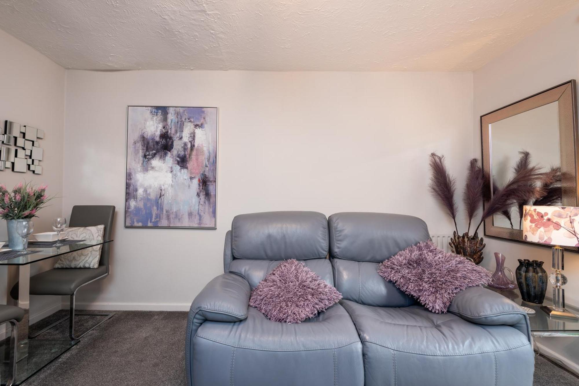 Worcester Fabulous Cherry Tree Mews Self Check In Dogs Welcome By Prior Arrangement , 2 Double Bedrooms ,Super Fast Wi-Fi, With Free Off Road Parking For 2 Vehicles Near Royal Hospital And Woodland Walks Екстериор снимка