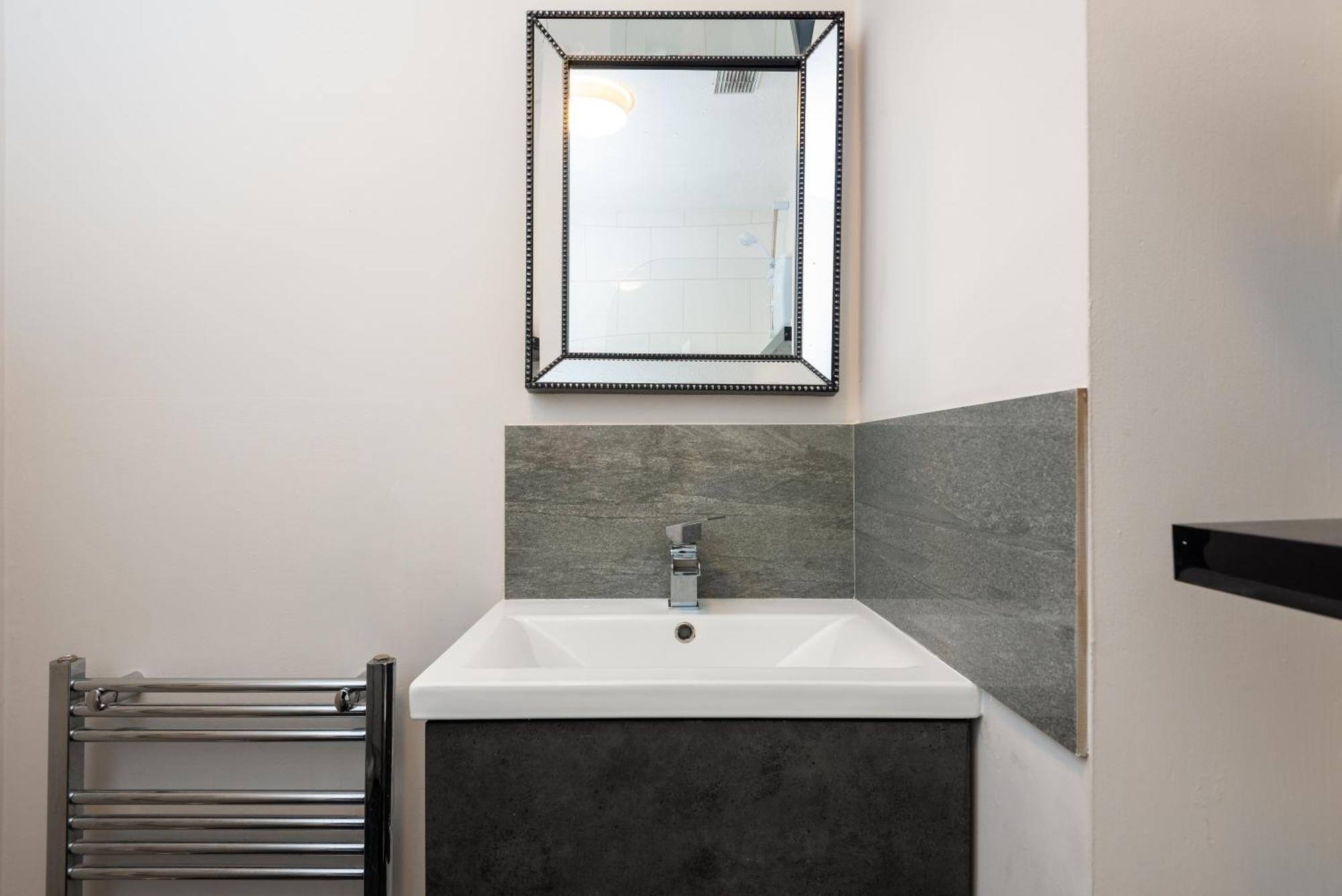 Worcester Fabulous Cherry Tree Mews Self Check In Dogs Welcome By Prior Arrangement , 2 Double Bedrooms ,Super Fast Wi-Fi, With Free Off Road Parking For 2 Vehicles Near Royal Hospital And Woodland Walks Екстериор снимка
