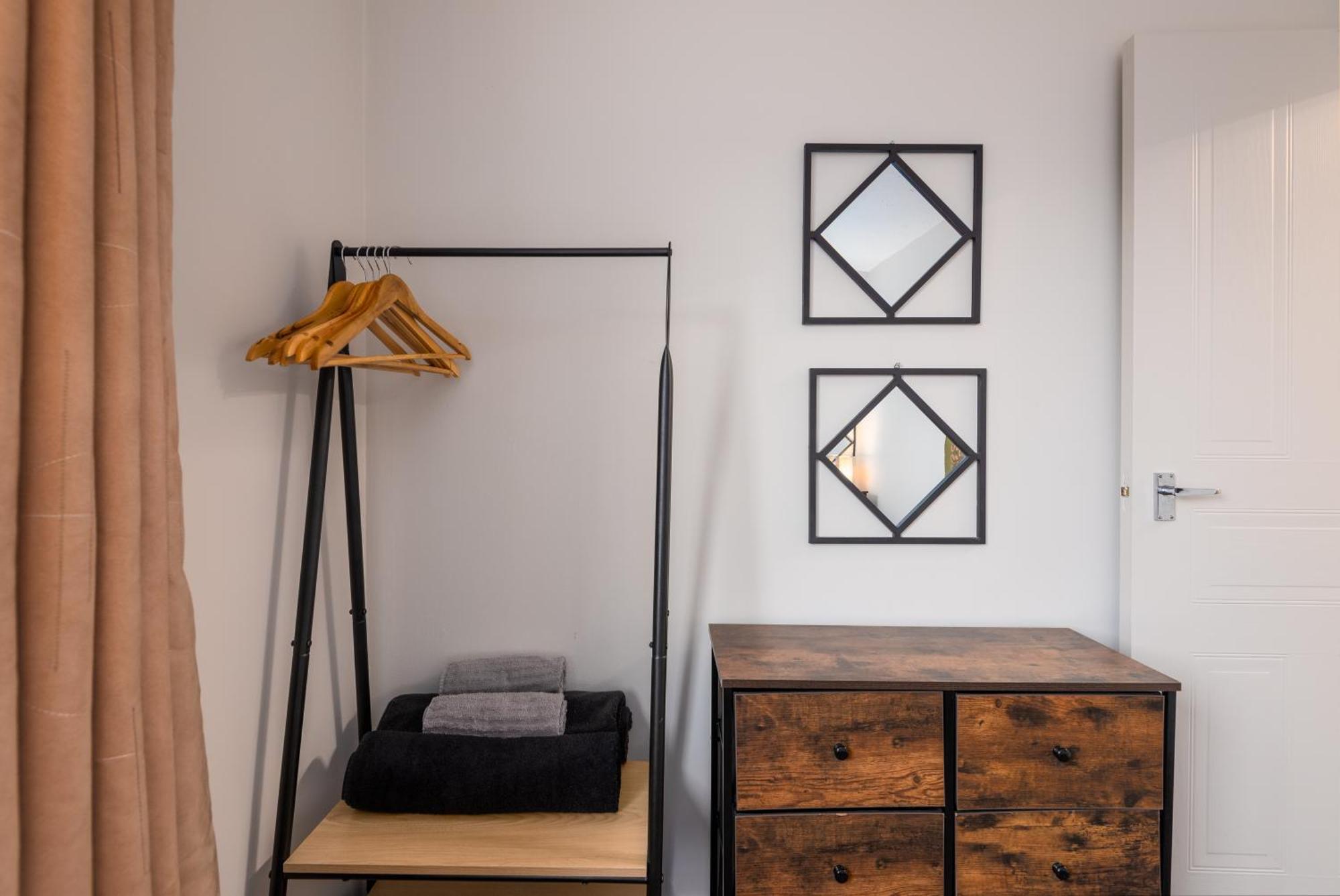 Worcester Fabulous Cherry Tree Mews Self Check In Dogs Welcome By Prior Arrangement , 2 Double Bedrooms ,Super Fast Wi-Fi, With Free Off Road Parking For 2 Vehicles Near Royal Hospital And Woodland Walks Екстериор снимка