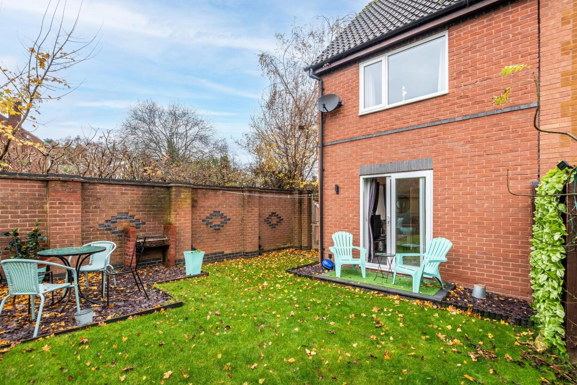 Worcester Fabulous Cherry Tree Mews Self Check In Dogs Welcome By Prior Arrangement , 2 Double Bedrooms ,Super Fast Wi-Fi, With Free Off Road Parking For 2 Vehicles Near Royal Hospital And Woodland Walks Екстериор снимка