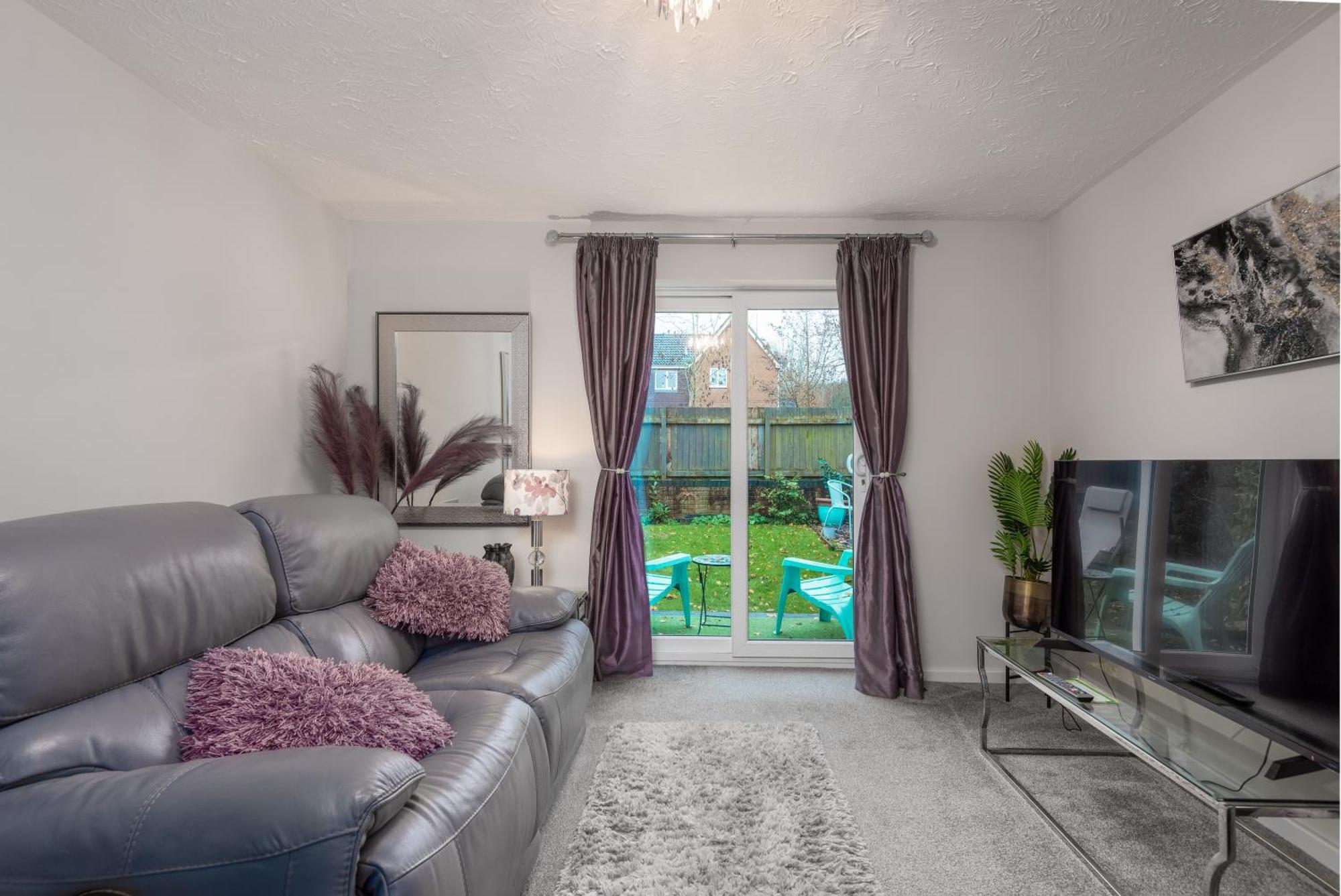 Worcester Fabulous Cherry Tree Mews Self Check In Dogs Welcome By Prior Arrangement , 2 Double Bedrooms ,Super Fast Wi-Fi, With Free Off Road Parking For 2 Vehicles Near Royal Hospital And Woodland Walks Екстериор снимка